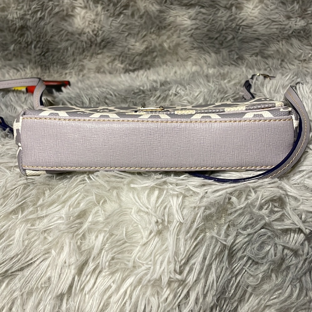 💕Dooney and Bourke Sanibel crossbody/shoulder bag💕 - Picture 10 of 10